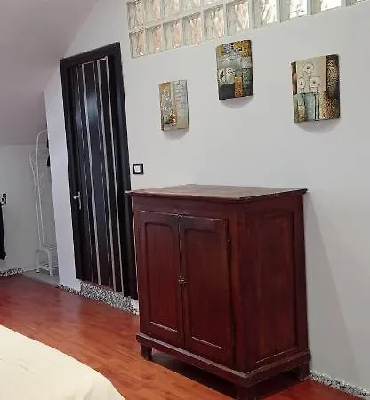 Апартаменты Mansardato Ipatrizi Монкальери